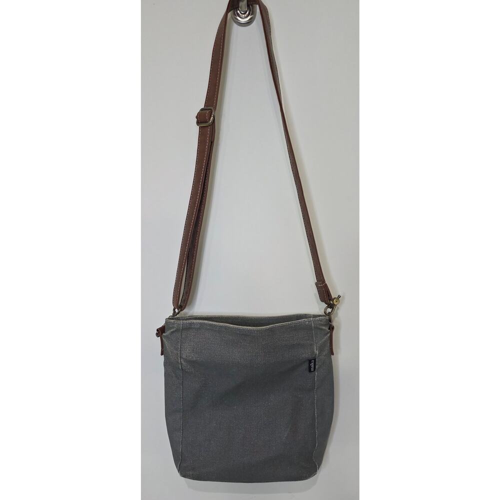 Maika Canvas Crossbody